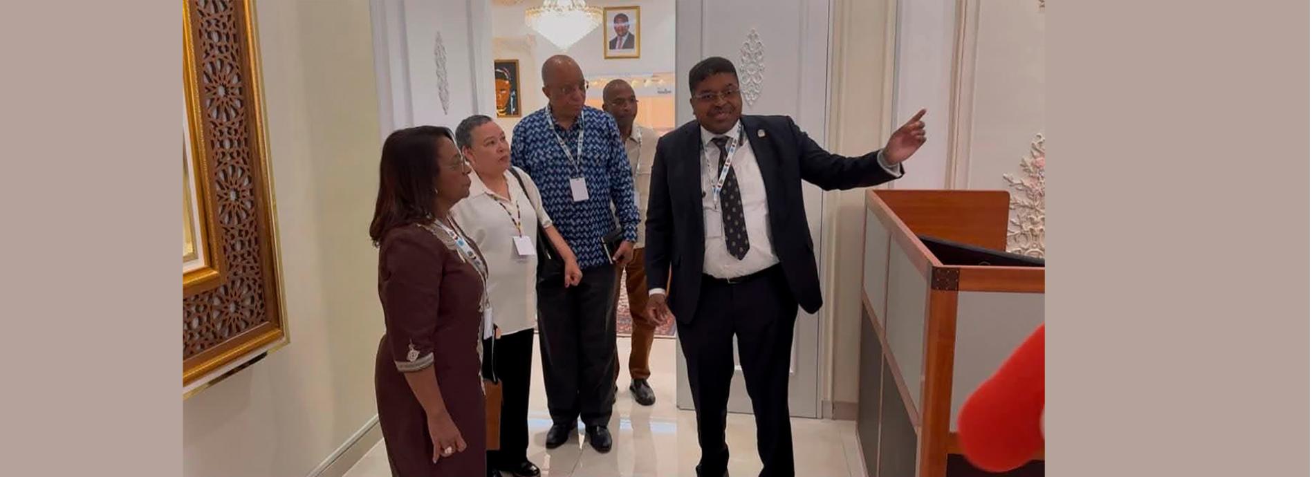 À MARGEM DA PARTICIPAÇÃO NA CIMEIRA DA ONU MINISTRA DE ESTADO VISITA EMBAIXADA DE ANGOLA NO QATAR
