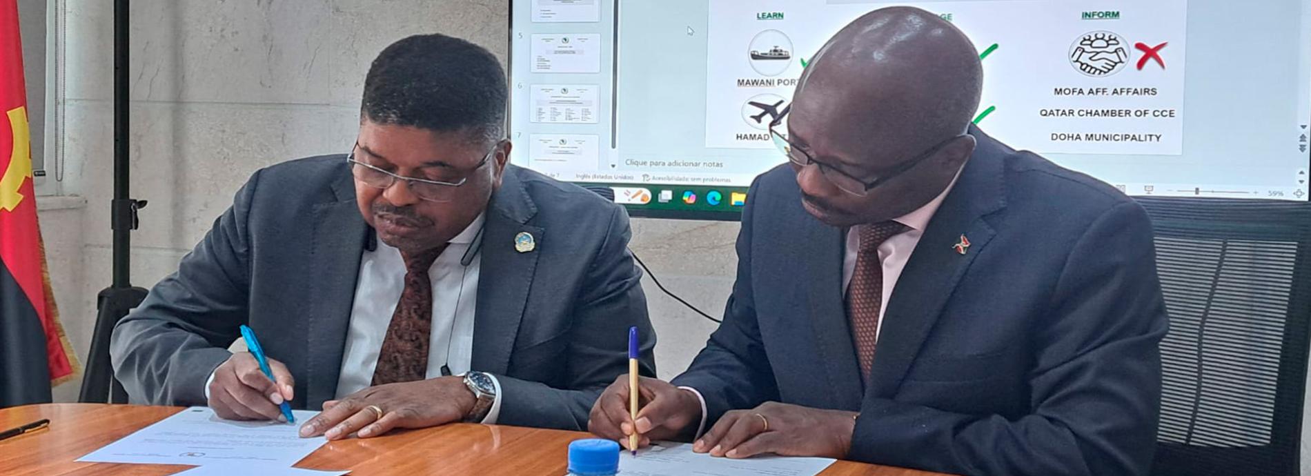 PASSAGEM DE PASTAS DO GRUPO AFRICANO NA EMBAIXADA DE ANGOLA