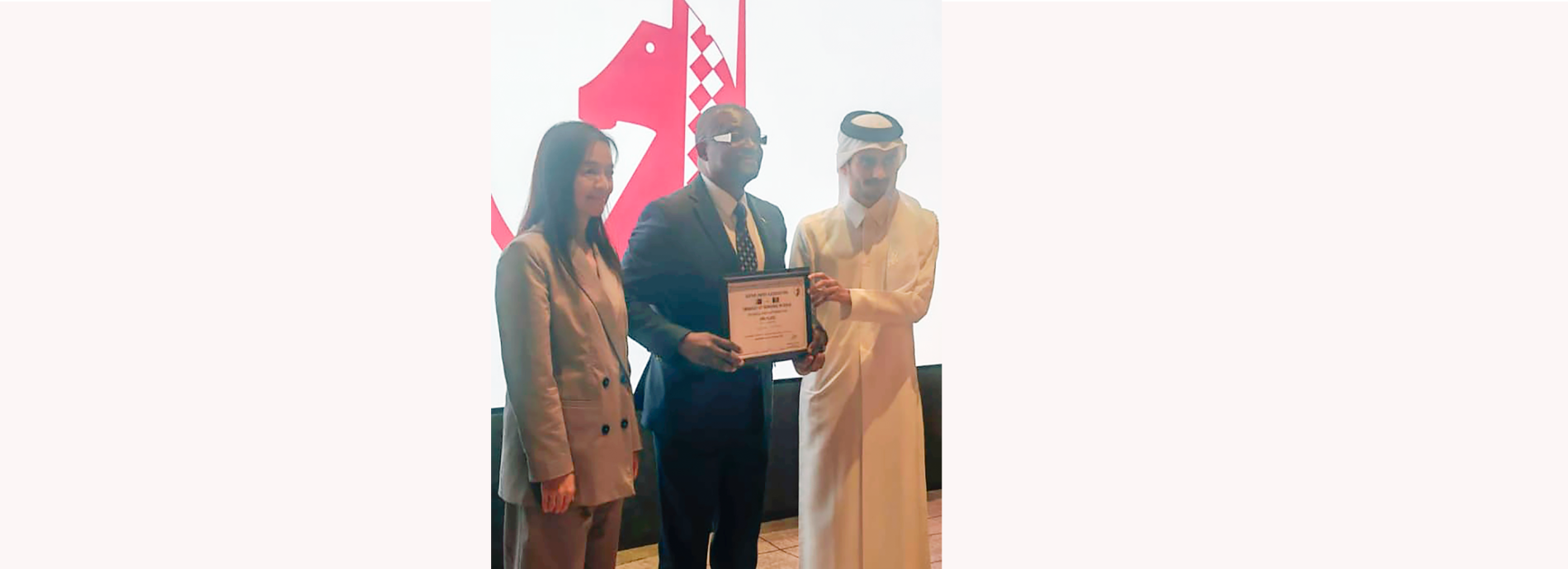 Diplomata Angolano, conquista o 3º lugar do torneio de Xadrez, disputado por membros do Corpo Diplomático Acreditado no Qatar