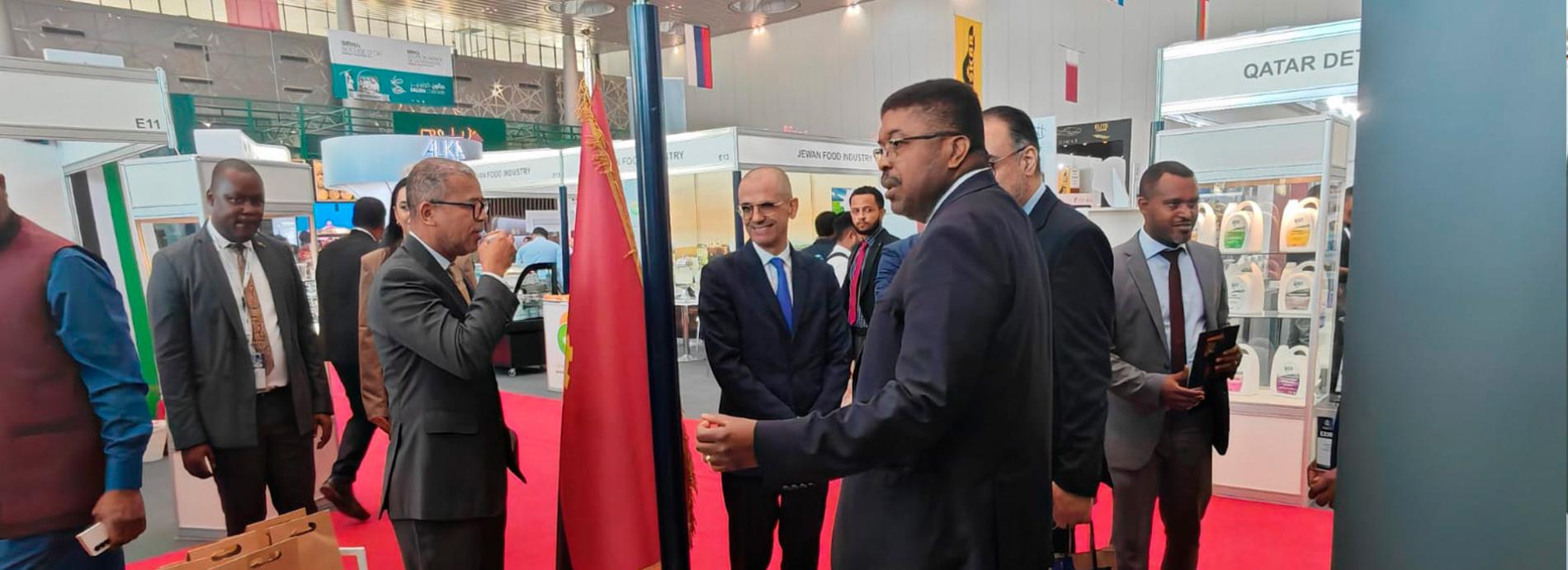 Embaixador da República de  Angola no Estado Qatar participa da cermônia de abertura da Hospitality Qatar